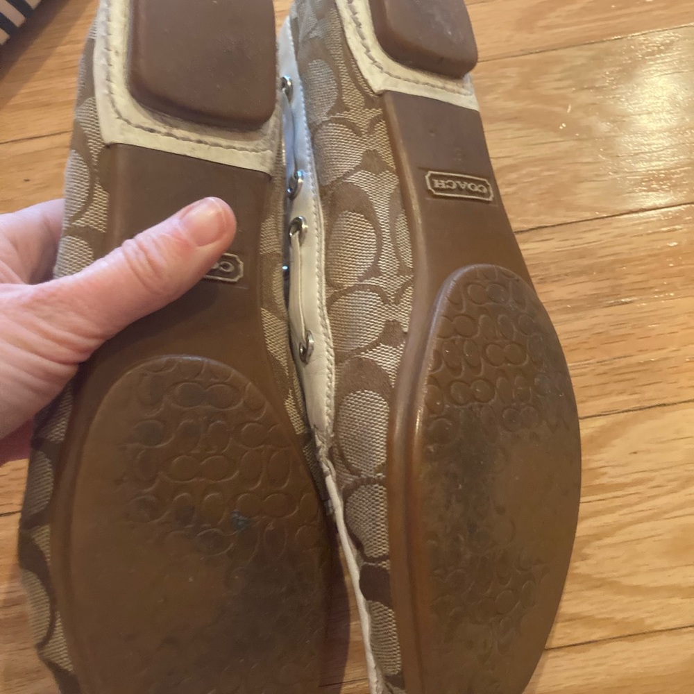 Women’s size 9 coach loafers - Picture 3 of 3